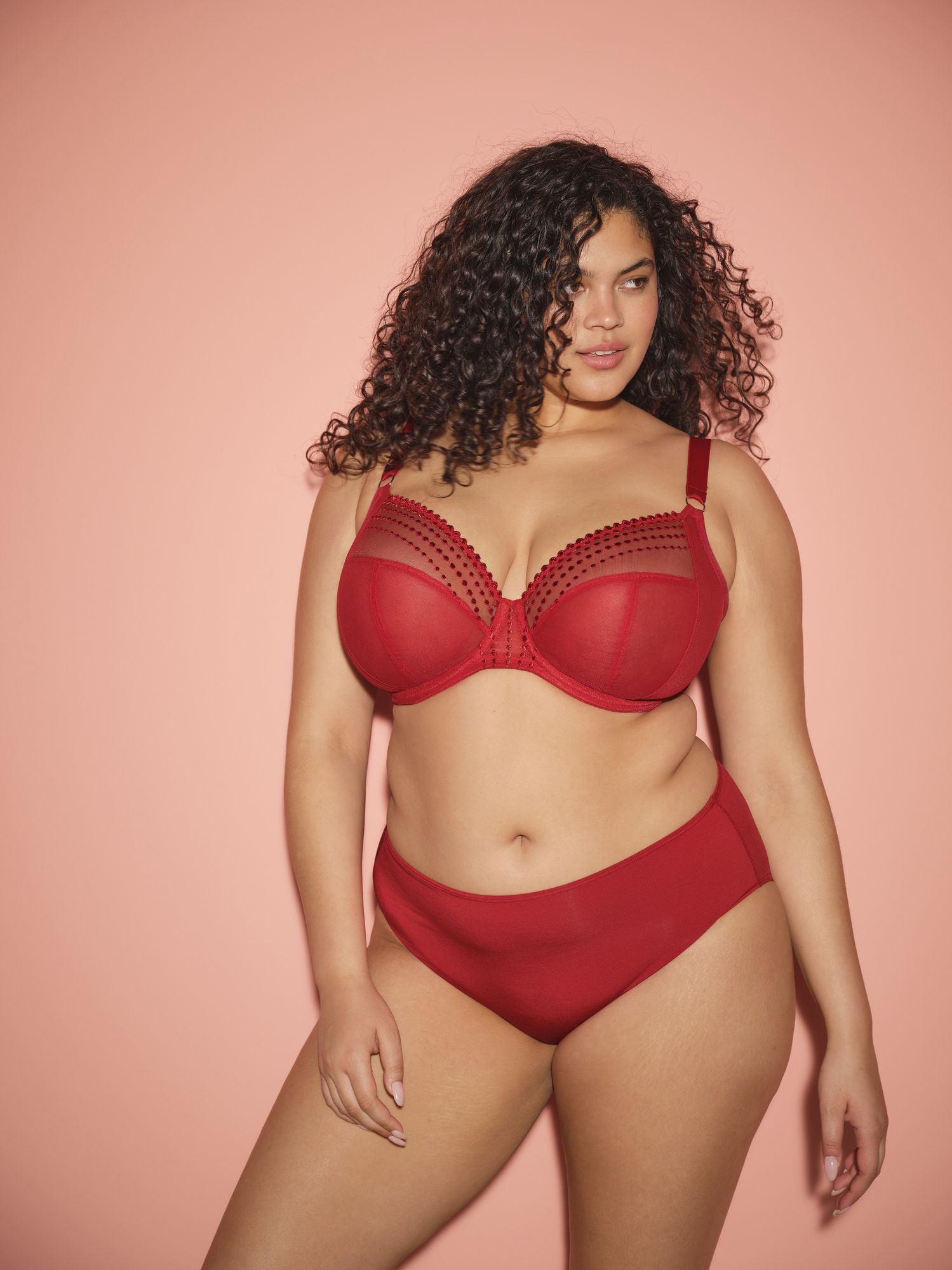 MATILDA HAUTE-RED UW-PLUNGE-BRA EL8900 SMOOTH HAUTE-RED FULL-BRIEF EL4565 WEB